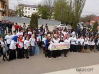 В Хасавюрте общегородским субботником открыли год экологии